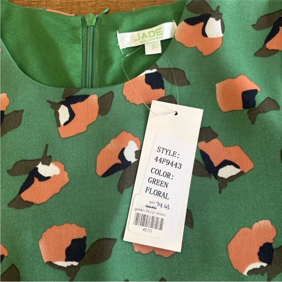 Jade Melody Tam Floral Print Dress With Bell Sleeve Size Small NWT - Picture 8 of 14